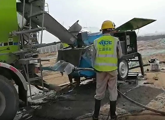 如何安全操作液壓混凝土濕噴機？